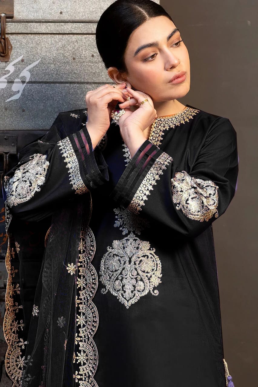 LAWN  Embroidered 1372