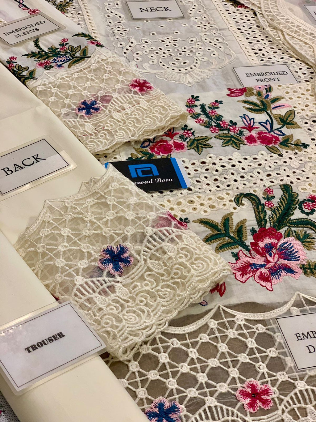 QALAMKAR LAWN CHICKEN KARI 1381