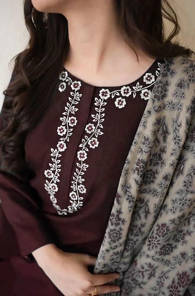 Embroidery Winter Dhanak Fabirc 3pc suit, GuaranteeWinter Dhanak Unstitched Embroidered 3-Piece Suit with Digital Printed Pashmina Wool Shawl D-1023d Premium Quality