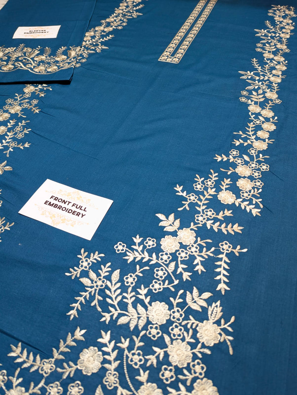 Urge Lawn Embroidered 2pc D1645