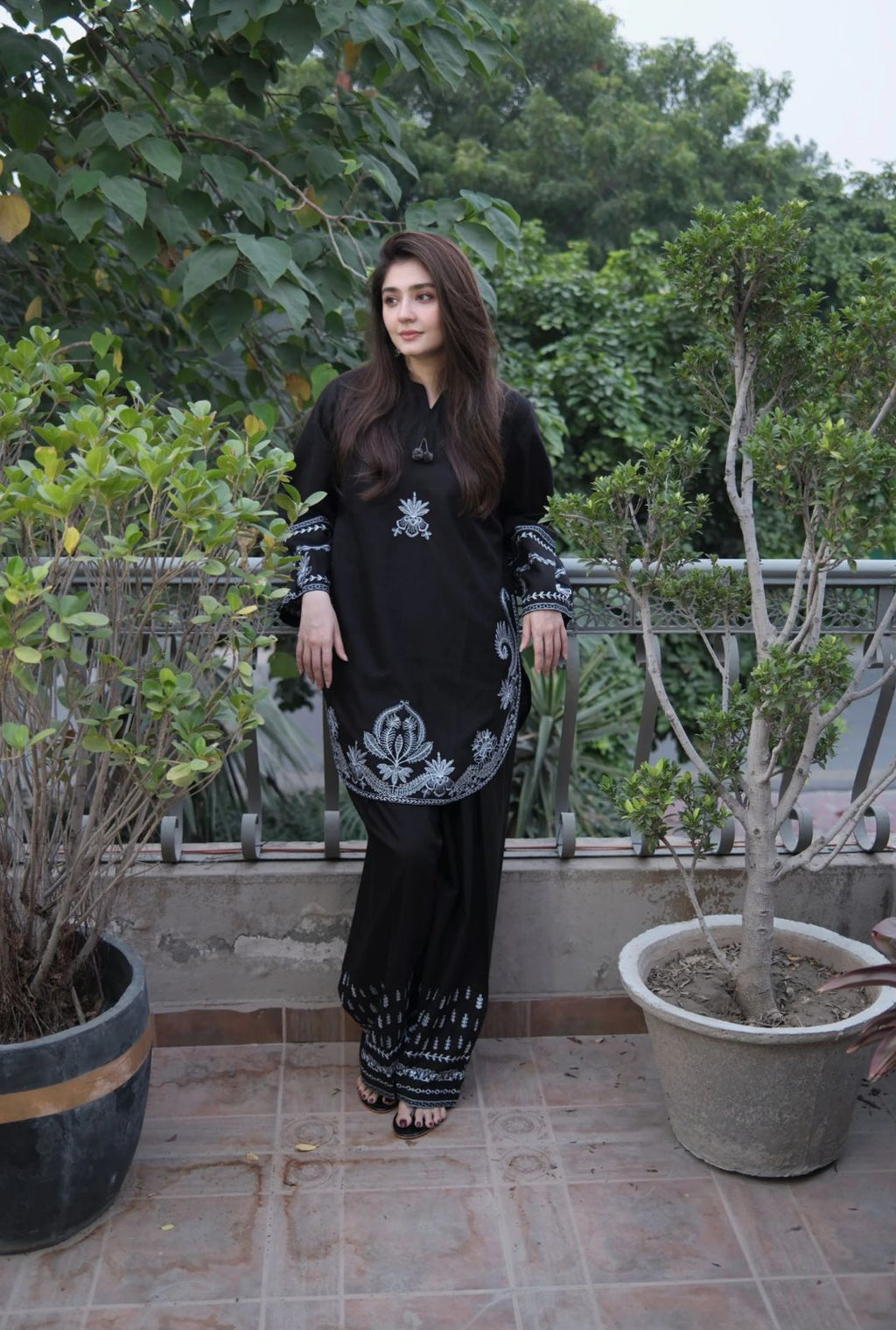 LAWN EMBROIDERED 2pc 1411