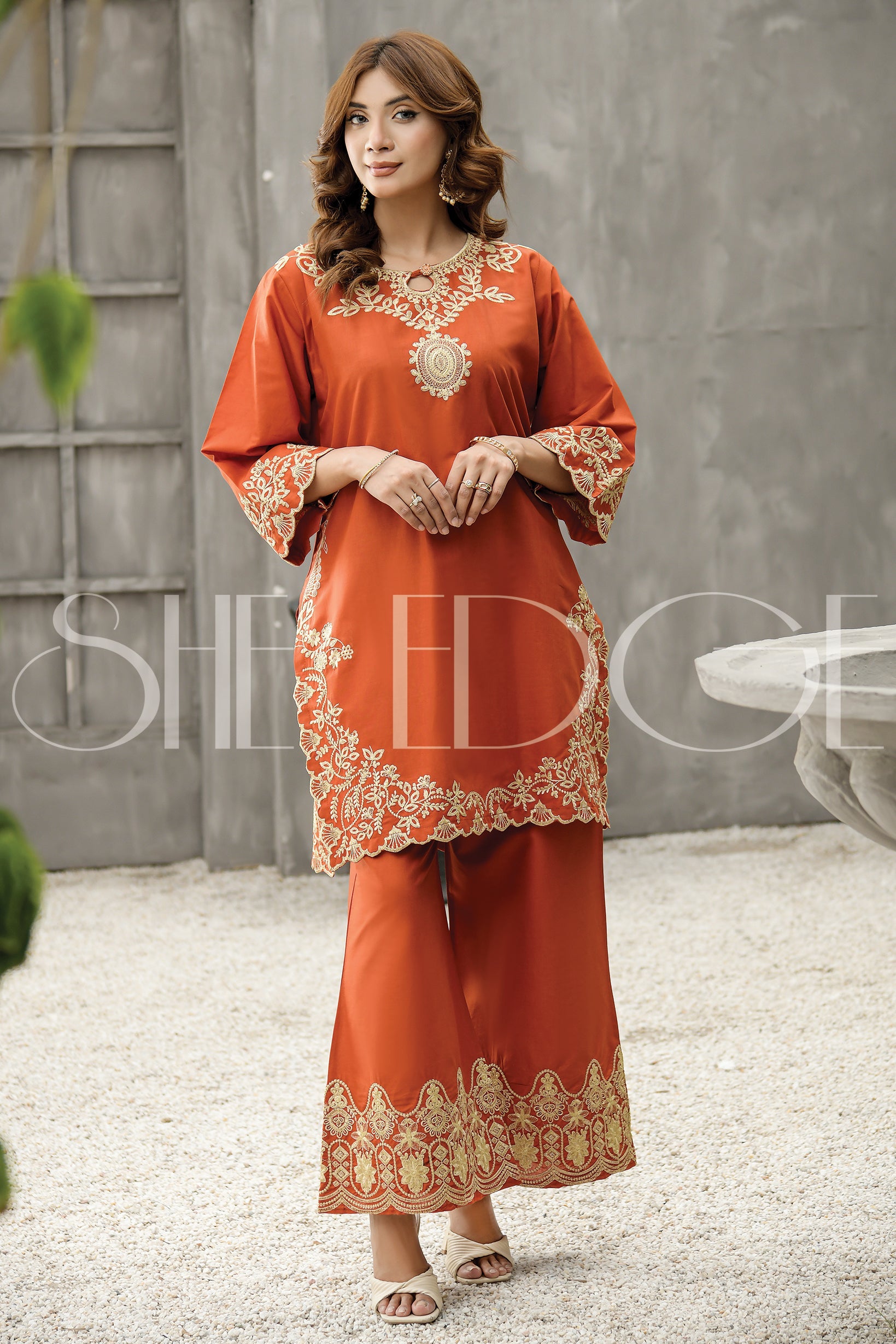 LAWN EMBROIDERED 2pc 1632