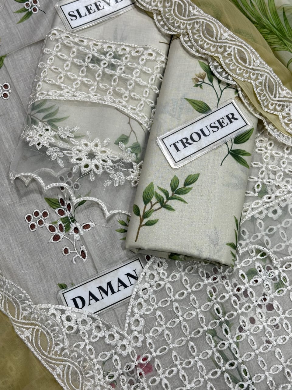 LUXURY CHICKEN KARI EMBROIDERED 1383