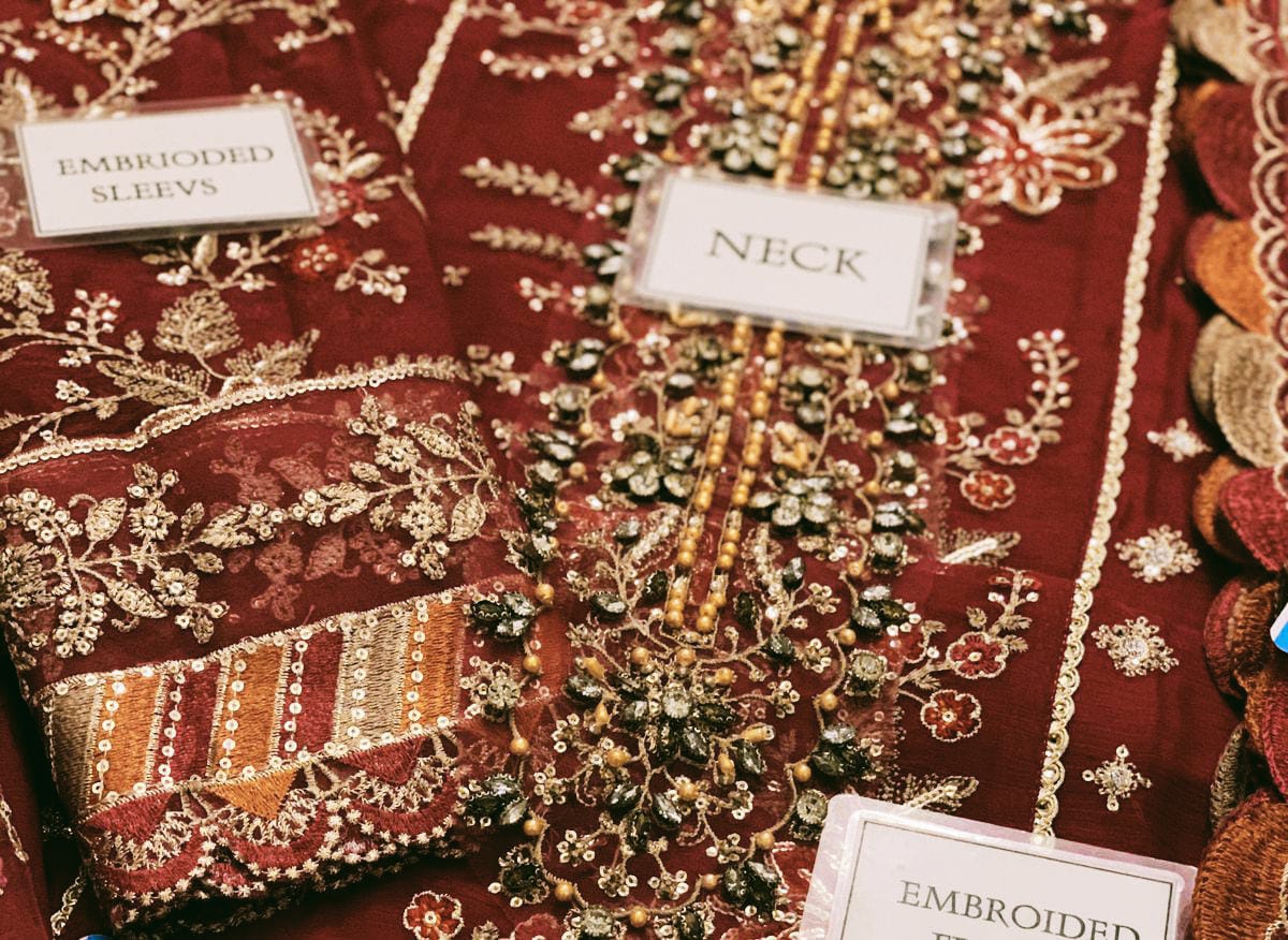 Maria B Chiffon Collection  | Fully Heavy Embroidered Chiffon 3-Piece Suit | Luxury Pakistani Fashion D-1052