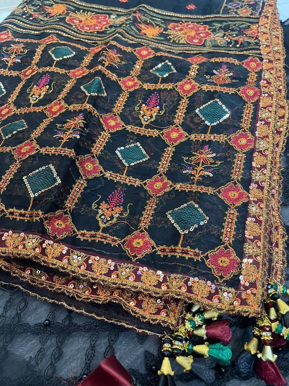 Baroque Luxury Collection – Organza Thread & Zari Embroidered 3-Piece Unstitched Suit | High Demand Restock D-1060