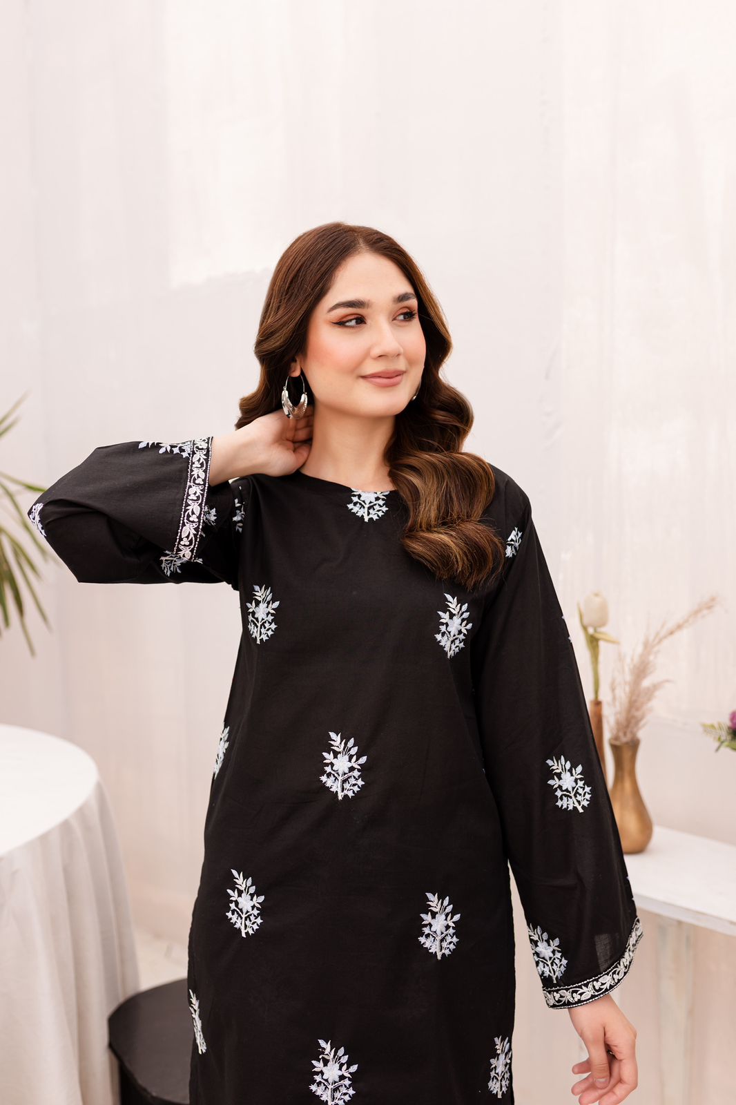 LAWN EMBROIDERED 2pc 1615
