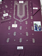 Umzay Lawn Embroidered 2pc D1657
