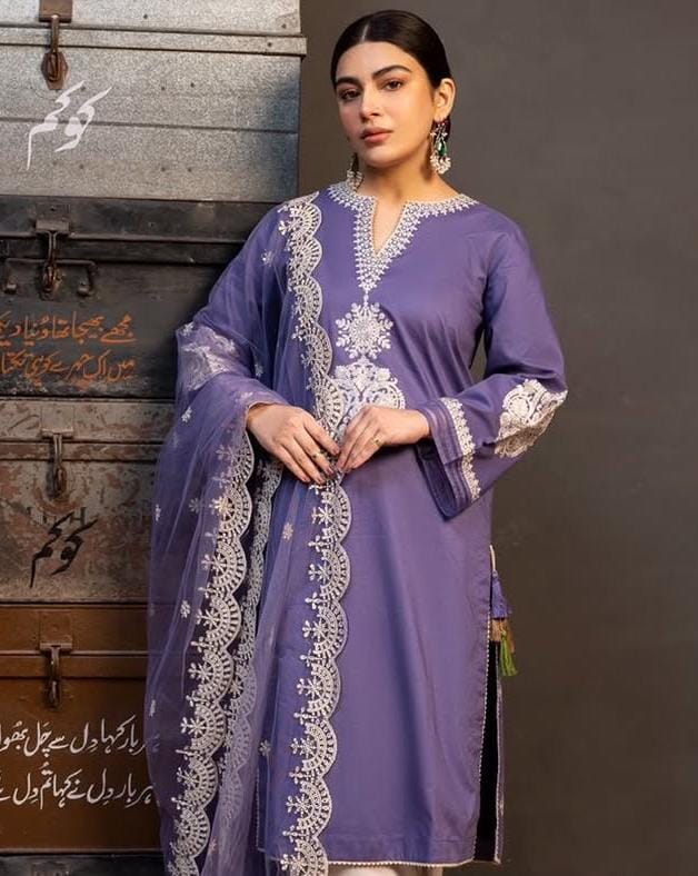 LAWN  Embroidered 1371