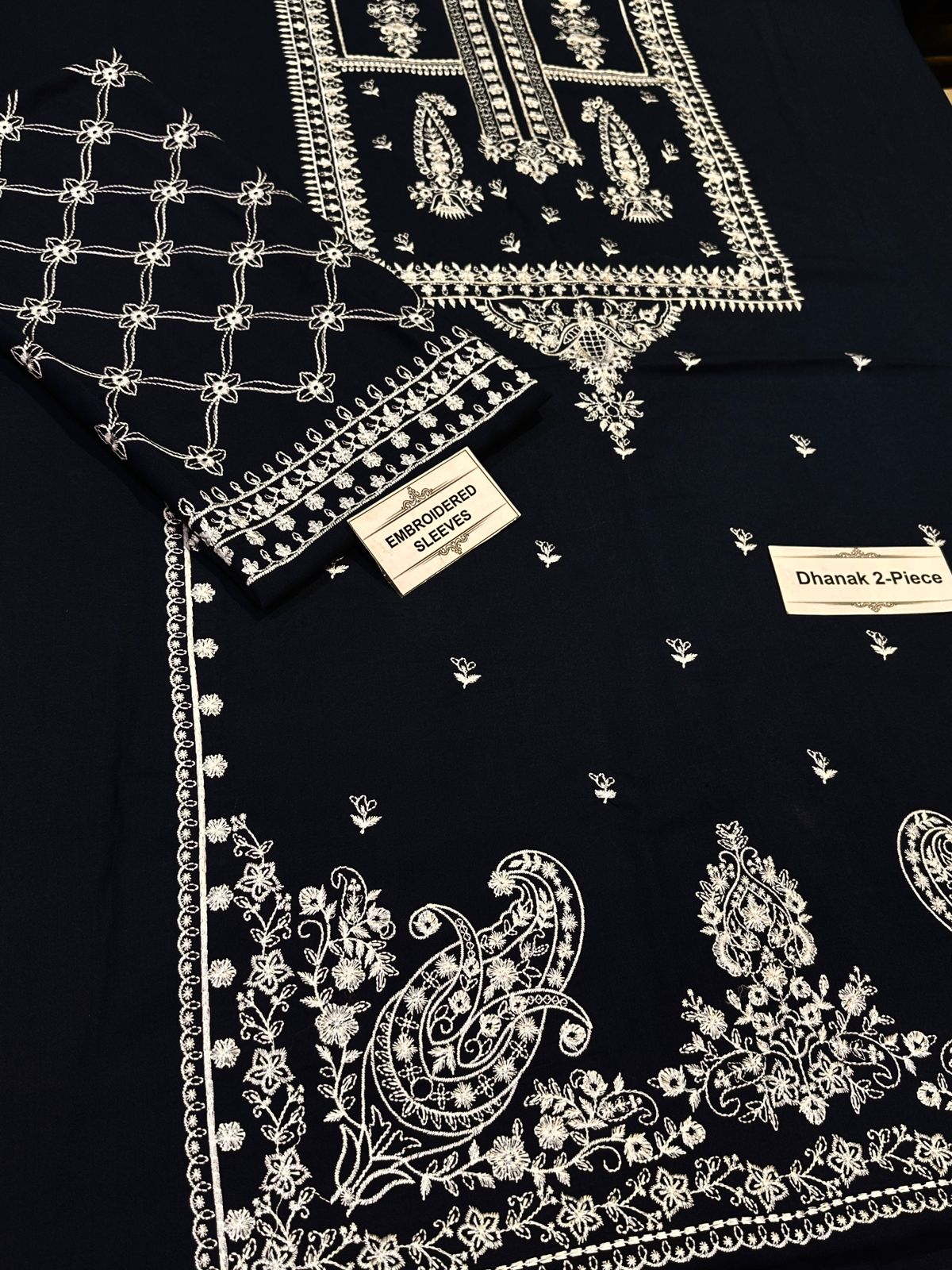 Bareeze Lawn Embroidered 2pc D1646