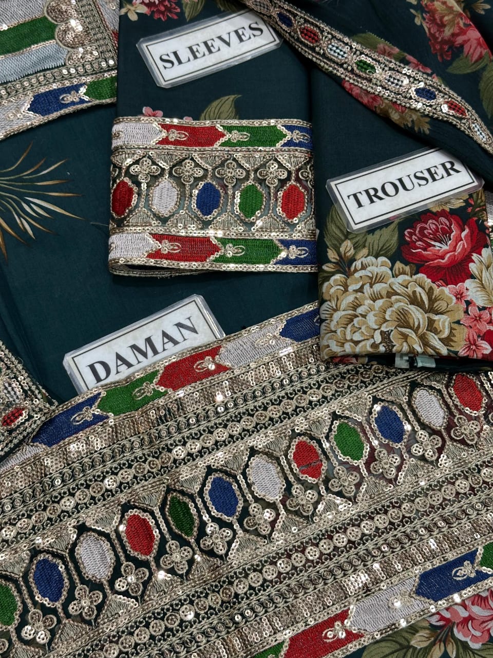 ANEELAS LAWN Embroidered 1422