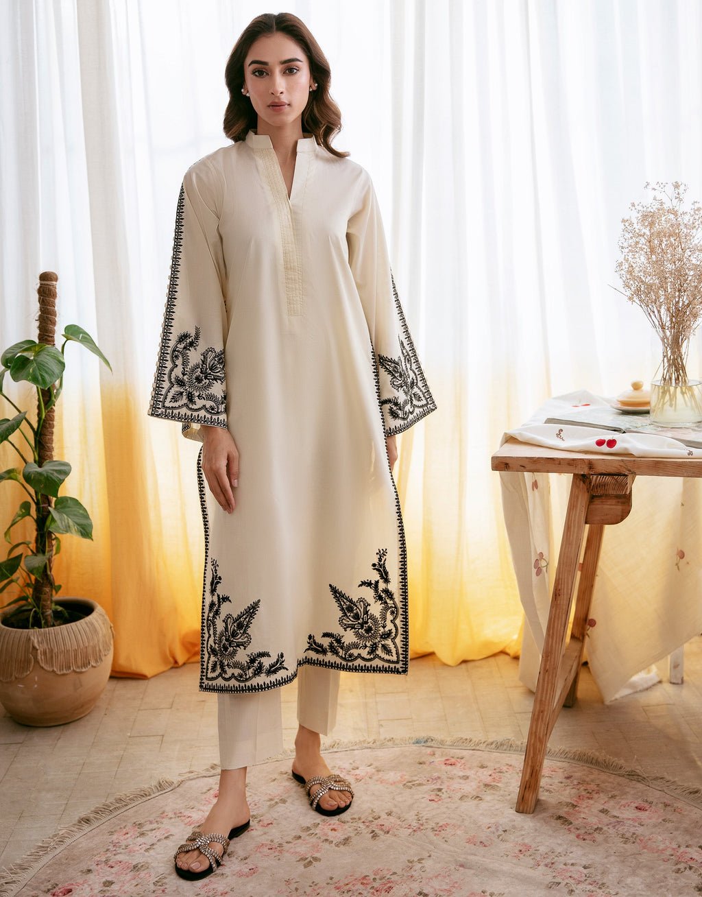 LAWN EMBROIDERED 2pc 1637