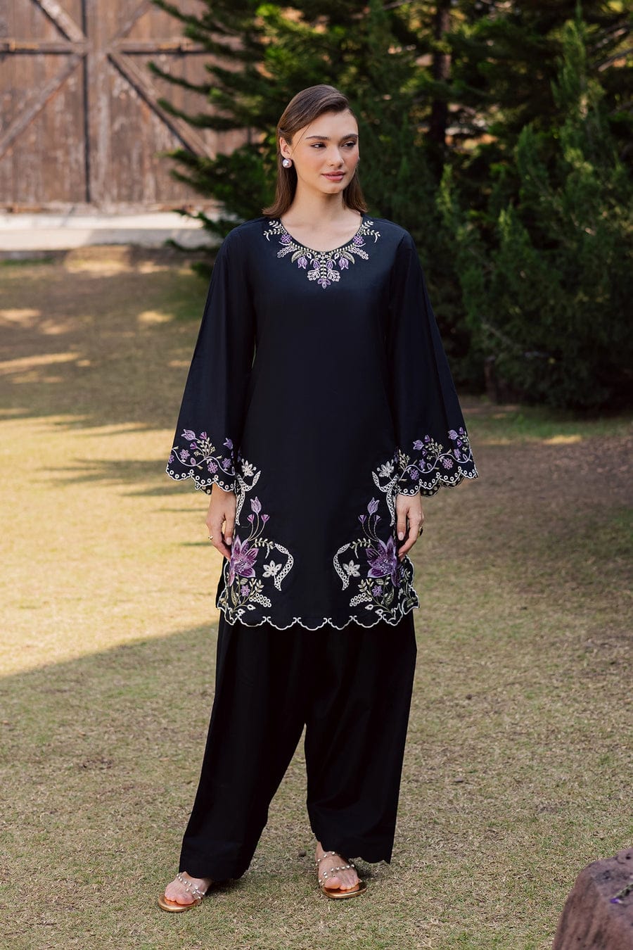LAWN EMBROIDERED 2pc d 1574