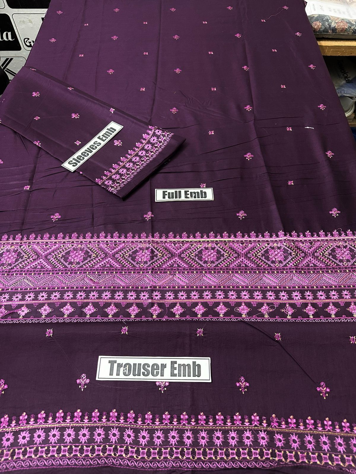LAWN EMBROIDERED 2pc d 1584