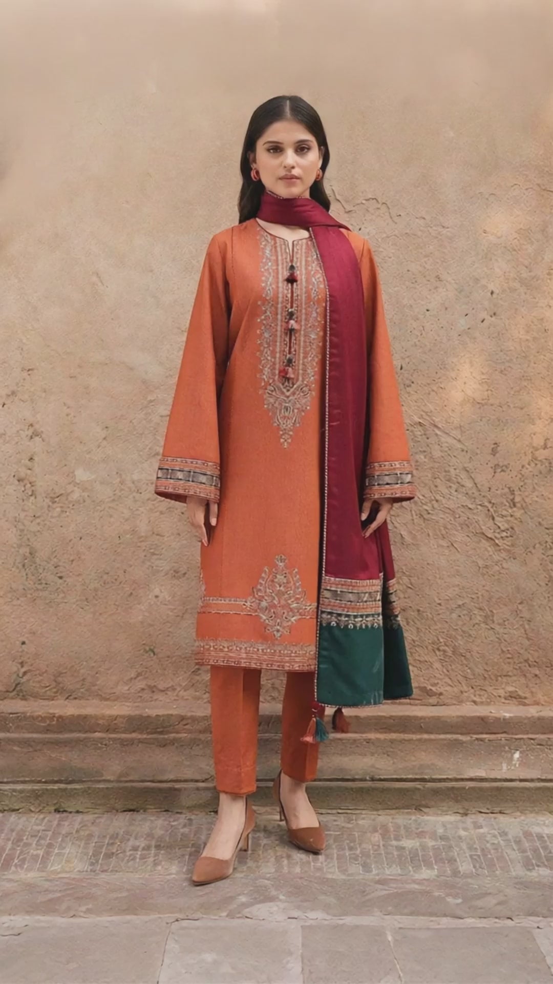 Embroidery Winter Dhanak Fabirc 3pc suit, GuaranteeWinter Dhanak Unstitched Embroidered 3-Piece Suit with Digital Printed Pashmina Wool Shawl D-1031