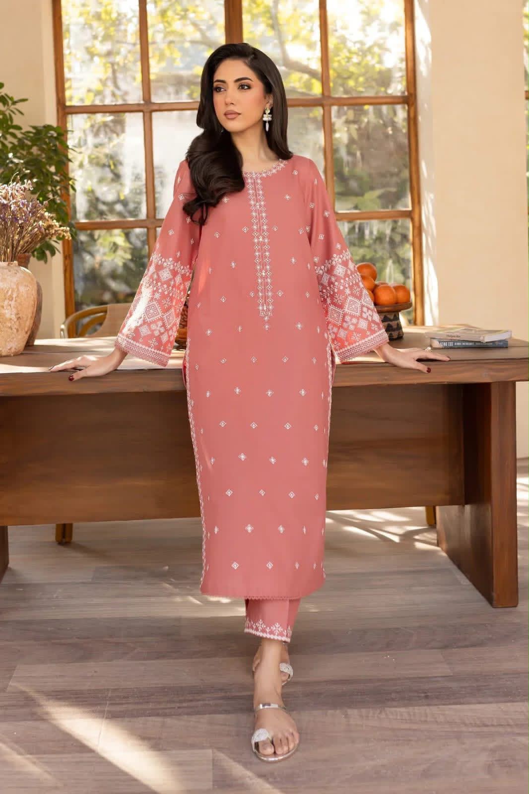 Fabric Premium Dhanak Embroidery 3pc | Unstitch