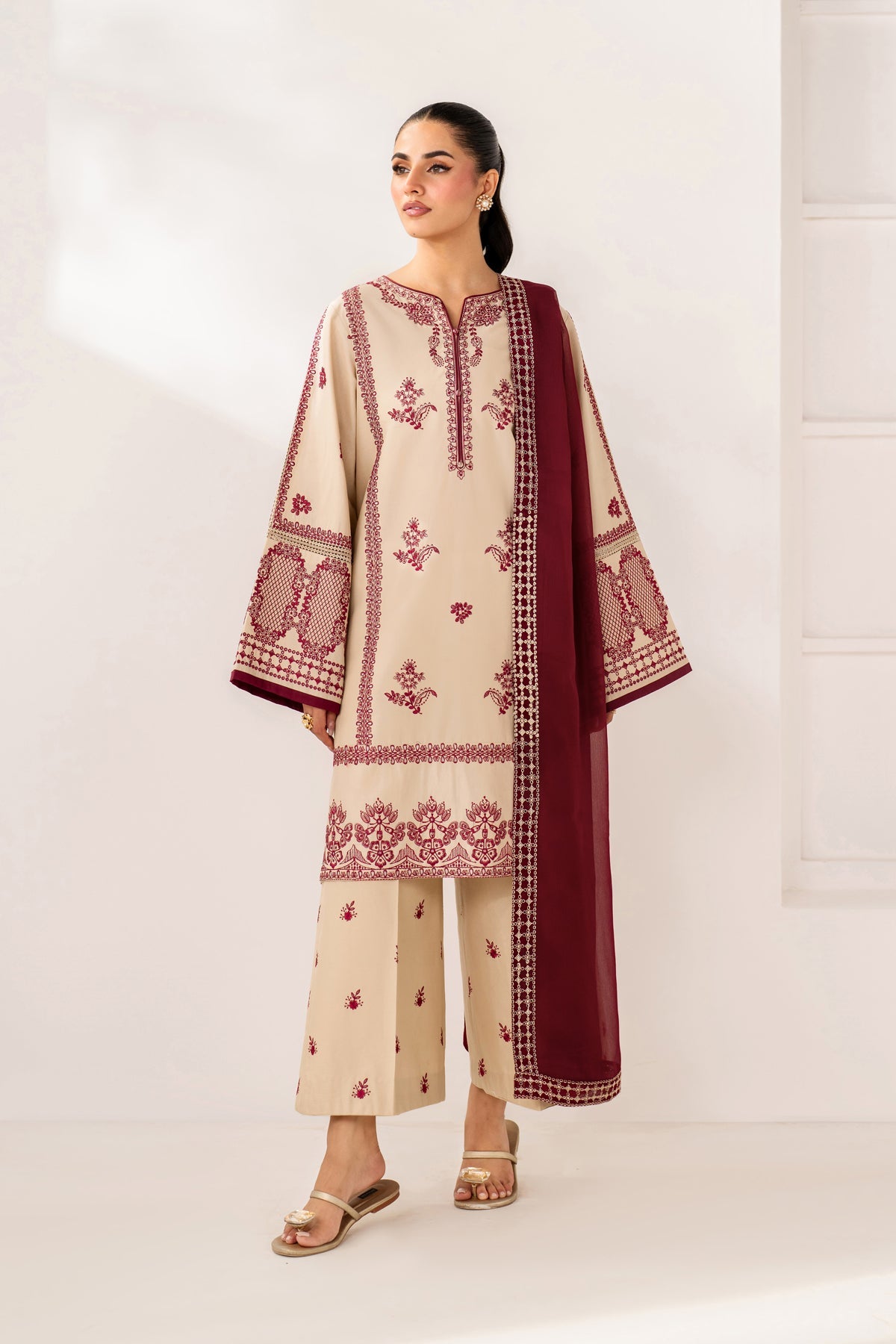 Dhanak Designer Embroidered 3 Piece Suit for Women – Unstitch Winter Collection 2026