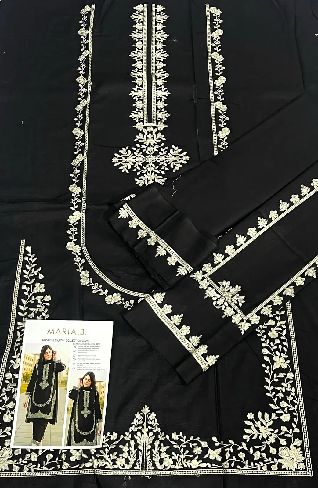 👑 Premium Dhanak 2-Piece Winter Designer Dress for Women thumbnail 2